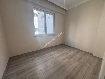 Kartal Yunus'ta Sıfır İçi Boş Şahane Geniş Satılık 3+1 14