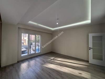 Kartal Yunus'ta Sıfır İçi Boş Şahane Geniş Satılık 3+1 2