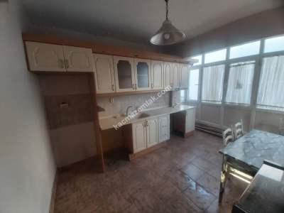 Küçükçekmece Metrobüs Dibinde Ucuz Satılık Daire 24