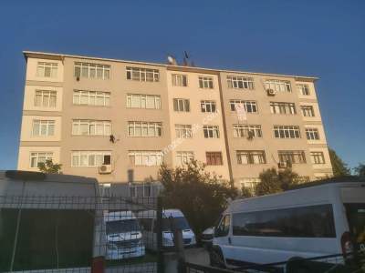 Küçükçekmece Metrobüs Dibinde Ucuz Satılık Daire 1