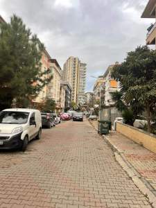 Maltepe Belediyesininkarşı Sokağında Komple Tadilatlı S 17
