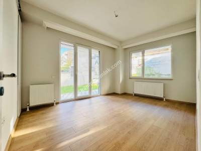 Altıntepe Merkeze Yakın Özel Bahçe Teraslı 1+1 34