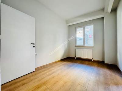 Altıntepe Merkeze Yakın Özel Bahçe Teraslı 1+1 22