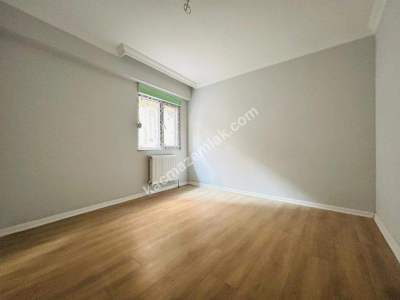 Kaçmaz'dan Sıfır Muhteşem Bahçe Teraslı Otoparklı 2+1 12