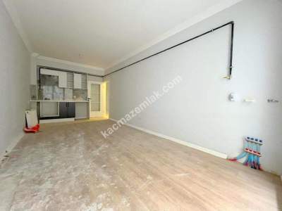 Kaçmaz'dan Sıfır Muhteşem Bahçe Teraslı Otoparklı 2+1 4