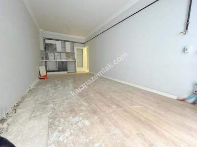 Kaçmaz'dan Sıfır Muhteşem Bahçe Teraslı Otoparklı 2+1 6