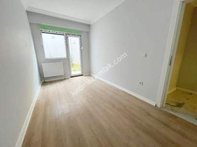 Kaçmaz'dan Sıfır Muhteşem Bahçe Teraslı Otoparklı 2+1 18