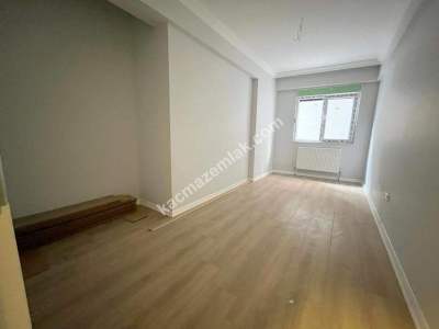 Kaçmaz'dan Sıfır Muhteşem Bahçe Teraslı Otoparklı 2+1 27