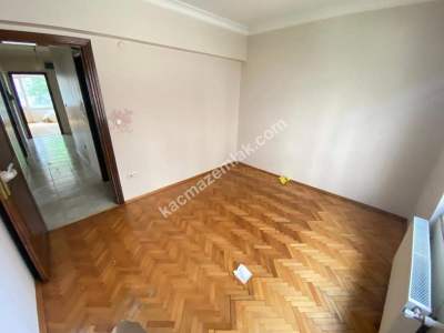 Kaçmaz'dan Altıntepe'de Ön Cephe 2000 Yapımı Asansörl 22