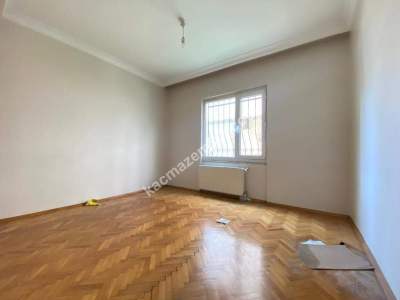 Kaçmaz'dan Altıntepe'de Ön Cephe 2000 Yapımı Asansörl 24