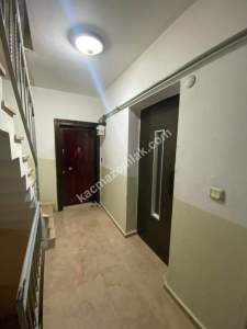 Kaçmaz'dan Altıntepe'de Ön Cephe 2000 Yapımı Asansörl 32