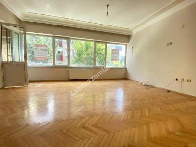 Kaçmaz'dan Altıntepe'de Ön Cephe 2000 Yapımı Asansörl 12