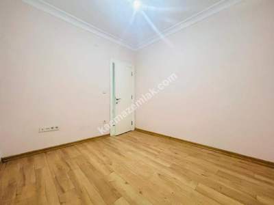 Altıntepe'de 5 Yıllık Binada 2 Kat Otoparklı Balkonlu 21