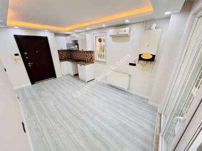 Altıntepe'de Yüksek Giriş Masrafsız Boş 1-1 Daire 1