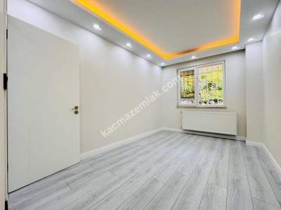 Altıntepe'de Yüksek Giriş Masrafsız Boş 1-1 Daire 17