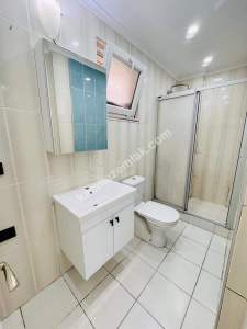 Altıntepe'de Yüksek Giriş Masrafsız Boş 1-1 Daire 21