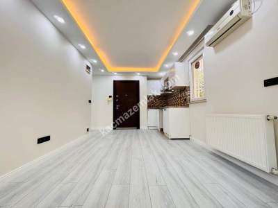 Altıntepe'de Yüksek Giriş Masrafsız Boş 1-1 Daire 5