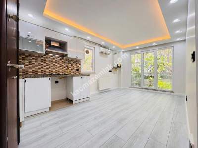 Altıntepe'de Yüksek Giriş Masrafsız Boş 1-1 Daire 3