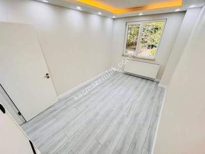 Altıntepe'de Yüksek Giriş Masrafsız Boş 1-1 Daire 14