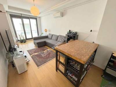 Bostancı-Altıntepe Sınırında Ara Kat 2+1 6