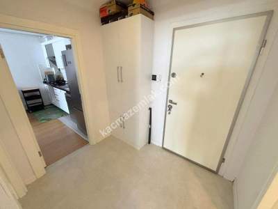 Bostancı-Altıntepe Sınırında Ara Kat 2+1 14