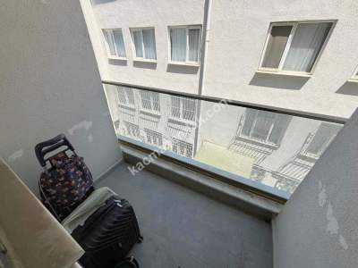 Bostancı-Altıntepe Sınırında Ara Kat 2+1 9