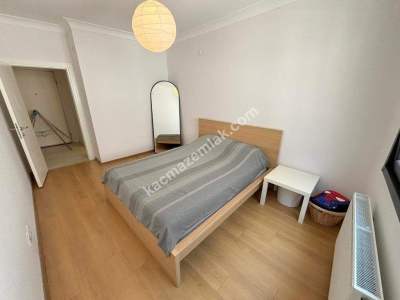 Bostancı-Altıntepe Sınırında Ara Kat 2+1 15