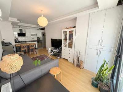 Bostancı-Altıntepe Sınırında Ara Kat 2+1 4