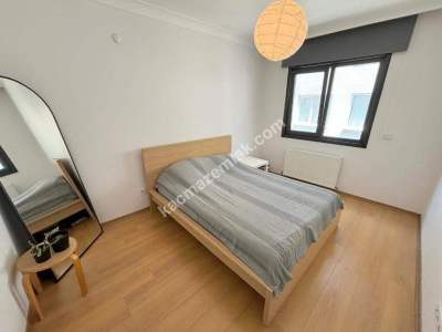 Bostancı-Altıntepe Sınırında Ara Kat 2+1 18