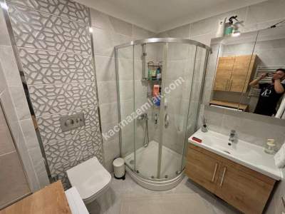 Bostancı-Altıntepe Sınırında Ara Kat 2+1 24