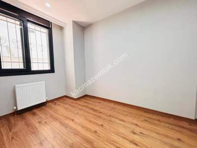 Altıntepe Sahilde Bahçe Teraslı 3 Yıllık 70M² Lüks 2+1! 29