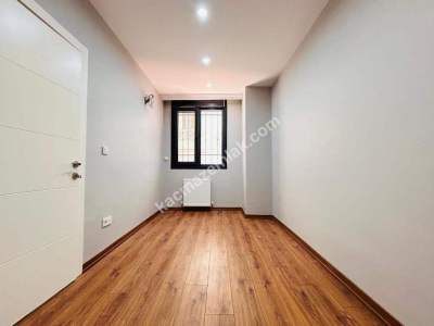 Altıntepe Sahilde Bahçe Teraslı 3 Yıllık 70M² Lüks 2+1! 31