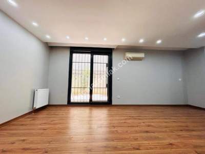Altıntepe Sahilde Bahçe Teraslı 3 Yıllık 70M² Lüks 2+1! 18
