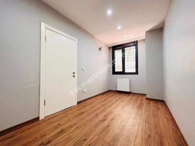 Altıntepe Sahilde Bahçe Teraslı 3 Yıllık 70M² Lüks 2+1! 21