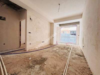 Kaçmaz'dan Sıfır Binada Ara Katta Geniş 1+1 4