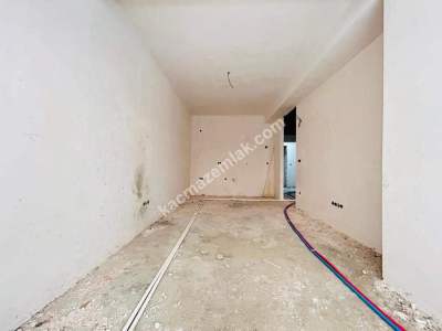 Kaçmaz'dan Sıfır Binada Ara Katta Geniş 1+1 2