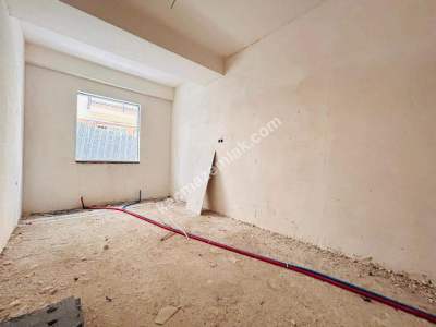 Kaçmaz'dan Sıfır Binada Ara Katta Geniş 1+1 8