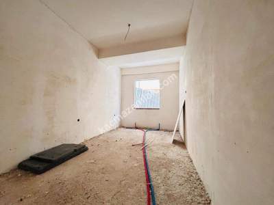 Kaçmaz'dan Sıfır Binada Ara Katta Geniş 1+1 9