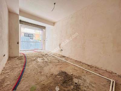 Kaçmaz'dan Sıfır Binada Ara Katta Geniş 1+1 1