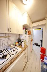 Altıntepe'de Ulaşıma Yakın Katta Ferah 2+1 4