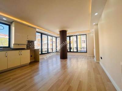 Altıntepe'de Minibüse Yakın 6Yıllık 2.Kat Geniş 2+1 2