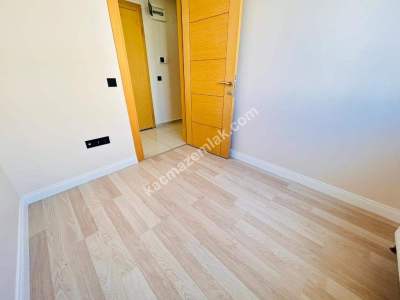 Altıntepe'de Minibüse Yakın 6Yıllık 2.Kat Geniş 2+1 19