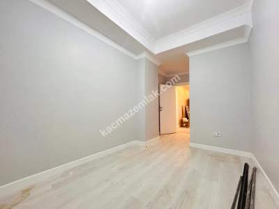 Altıntepe'de Ulaşıma Yakın 2.Katta Sıfır Boş Lüks 2+1! 26