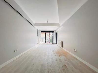 Altıntepe'de Ulaşıma Yakın 2.Katta Sıfır Boş Lüks 2+1! 4