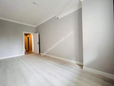 Altıntepe'de Ulaşıma Yakın 2.Katta Sıfır Boş Lüks 2+1! 22