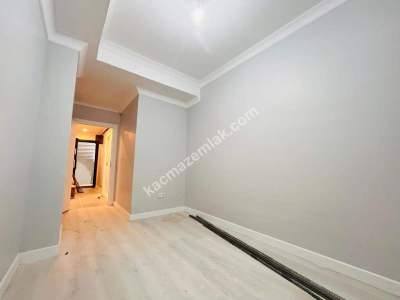 Altıntepe'de Ulaşıma Yakın 2.Katta Sıfır Boş Lüks 2+1! 25