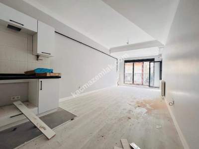 Altıntepe'de Ulaşıma Yakın 2.Katta Sıfır Boş Lüks 2+1! 2