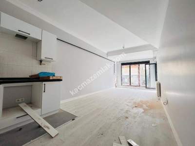 Altıntepe'de Ulaşıma Yakın 2.Katta Sıfır Boş Lüks 2+1! 10