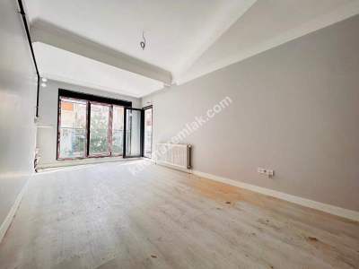 Altıntepe'de Ulaşıma Yakın 2.Katta Sıfır Boş Lüks 2+1! 9