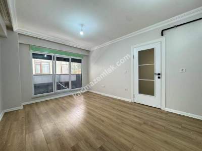 Katta Yeni Binada Kapalı Otoparklı 1+1 Boş 4